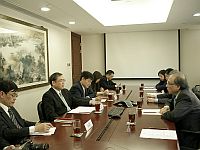 中國衛生部劉謙副部長與中大代表會晤，以了解中大醫學方面的科研發展。